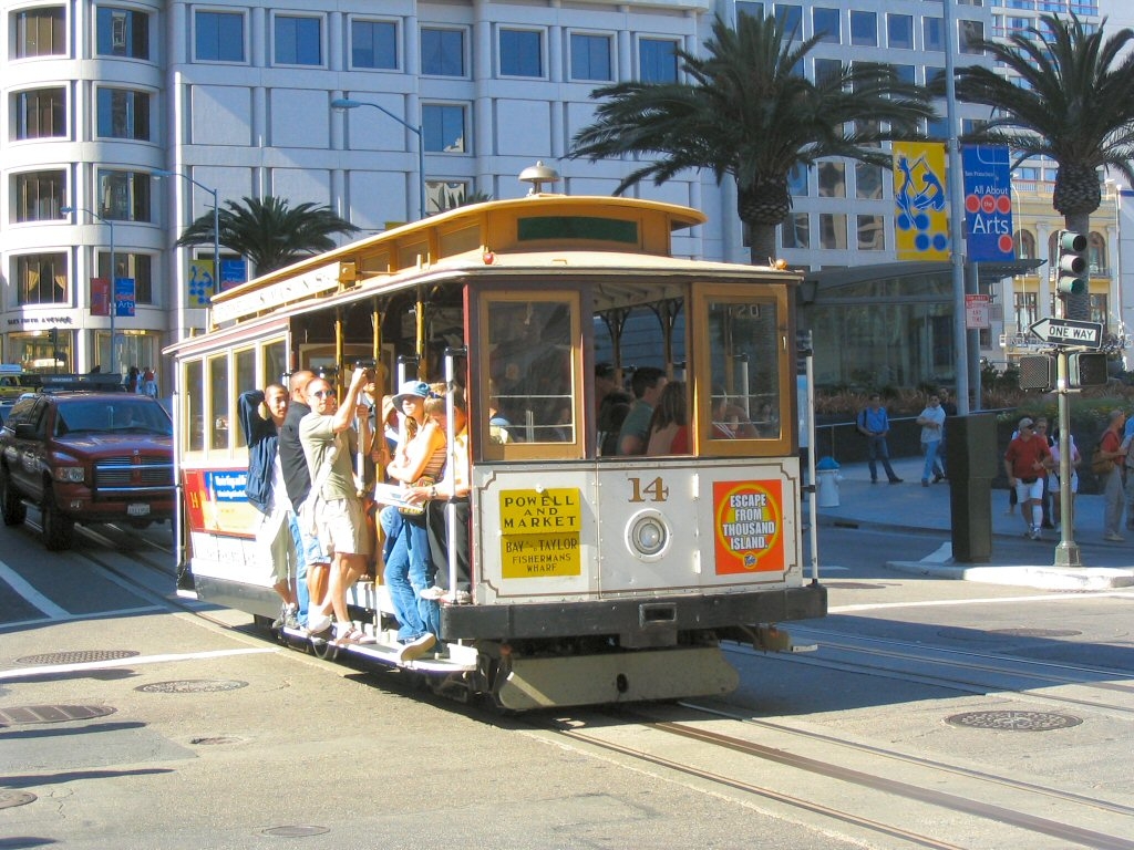 01_Passing_Union_Square_near_end_of_line.jpg